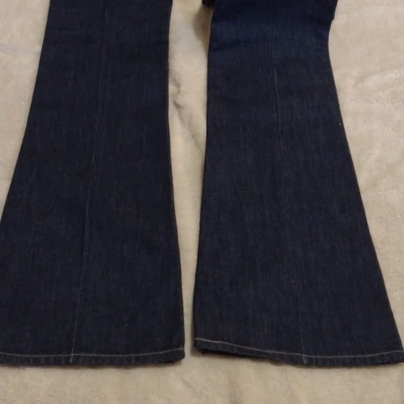 Levi's Jeans - Picture 5 of 16